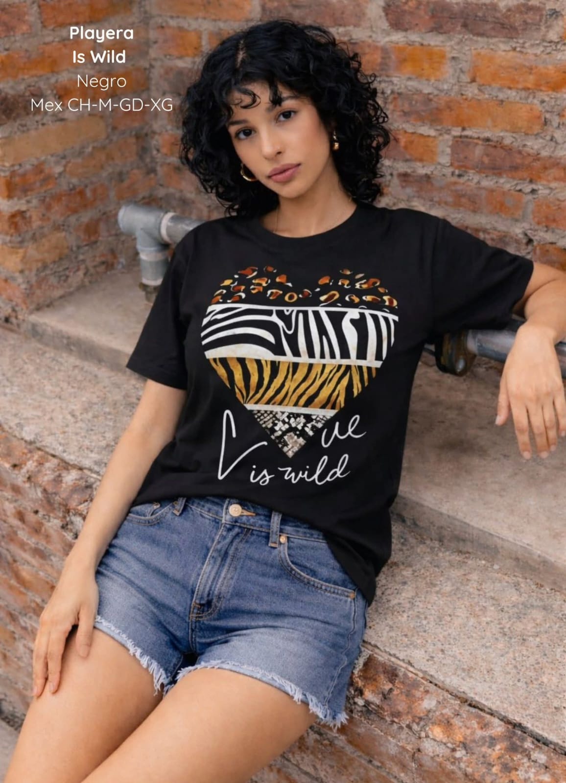 PLAYERA IS WILD NEGRO DAMA
